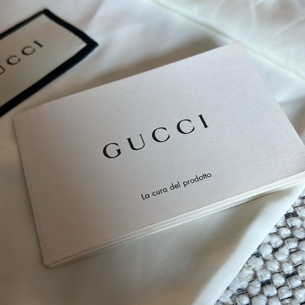 Gucci Slides Sandals Guccy 
Gucci Resort 2018 Collection 
New and never worn - Picture 10 of 11